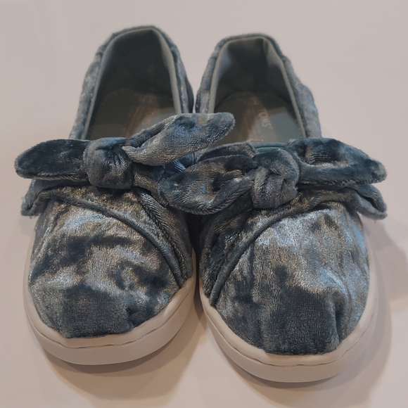 Toms Blue Velvet with Bows - Picture 2 of 9